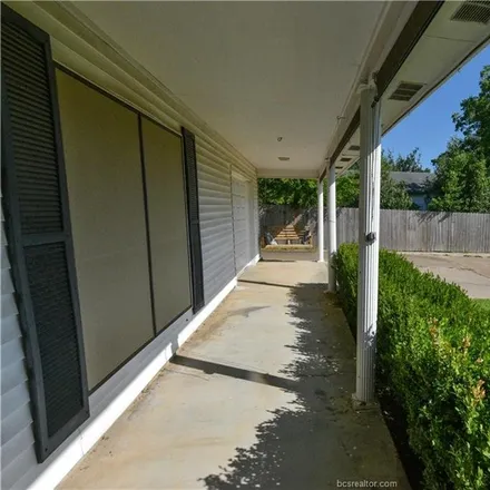 Image 2 - 212 South Owensville Street, Franklin, Robertson County, TX 77856, USA - House for sale