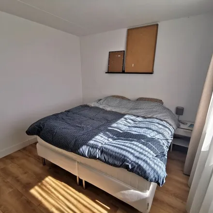 Rent this 3 bed apartment on Leuvenstraat 78 in 1066 HC Amsterdam, Netherlands