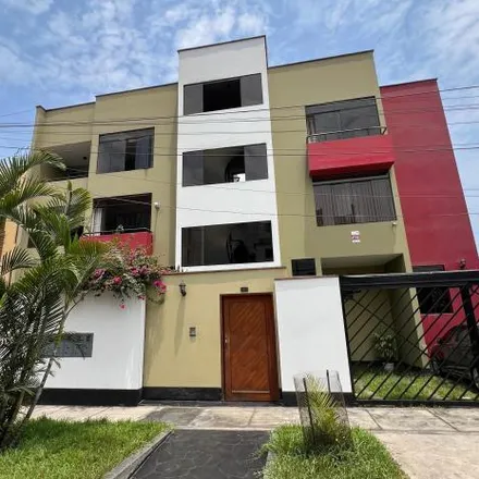 Buy this studio apartment on Los Lanceros in Santiago de Surco, Lima Metropolitan Area 10051