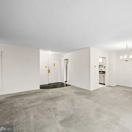 Image 3 - Strath Haven Condominiums, 801 Yale Avenue, Swarthmore, PA 19081, USA - Condo for sale