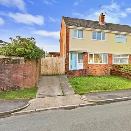 Buy this 3 bed duplex on Carlton Crescent in Beddau, CF38 2RS