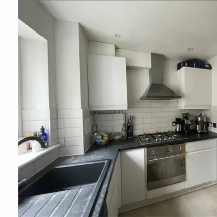 Image 6 - 12 Paxton Place, London, SE27 9SS, United Kingdom - Apartment for sale