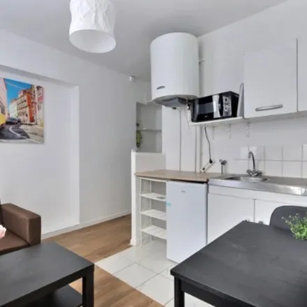 Image 4 - 5 Rue de Nancy, 75010 Paris, France - Apartment for rent