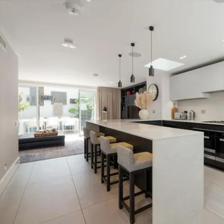 Image 2 - 103 Bishop's Road, London, SW6 7AX, United Kingdom - Townhouse for sale