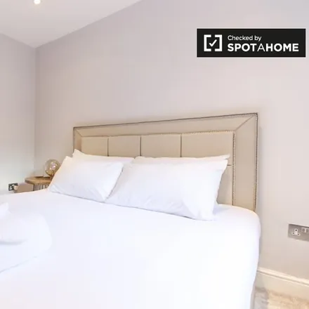 Image 15 - St. Philip Street, London, SW8 3SS, United Kingdom - Apartment for rent