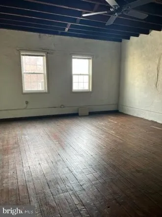 Image 6 - Exit, 825 North 2nd Street, Philadelphia, PA 19123, USA - House for sale