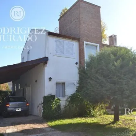 Rent this 4 bed house on unnamed road in Partido de Escobar, Ingeniero Maschwitz