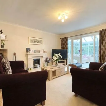 Image 2 - 21 Beaulieu Road, Branksome Chine, Bournemouth, BH4 8HY, United Kingdom - Apartment for rent