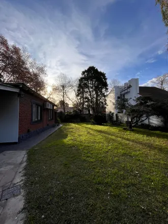 Buy this studio townhouse on Malvinas Argentinas in Longchamps, Argentina
