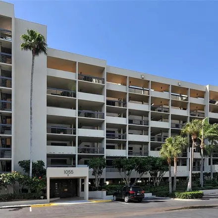 Buy this 2 bed condo on 1055 Gulf of Mexico Drive in Longboat Key, Sarasota County