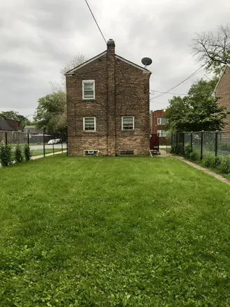 Image 8 - 2624 East 92nd Street, Chicago, IL 60617, USA - House for sale