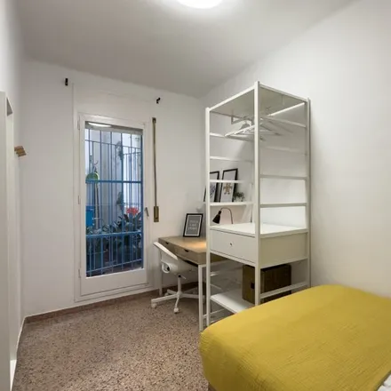 Rent this 5 bed room on Carrer de Sardenya in 69, 08018 Barcelona