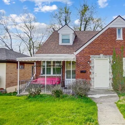 Buy this 4 bed house on 2469 Montana Ave in Cincinnati, Ohio