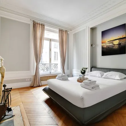 Image 4 - 20 Rue Beaujon, 75008 Paris, France - Apartment for rent