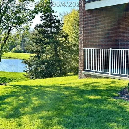 Buy this 2 bed condo on Arms Court in Rochester Hills, MI 48307
