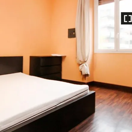 Rent this 3 bed room on Via Antonio Pasinetti in 5, 20141 Milan MI