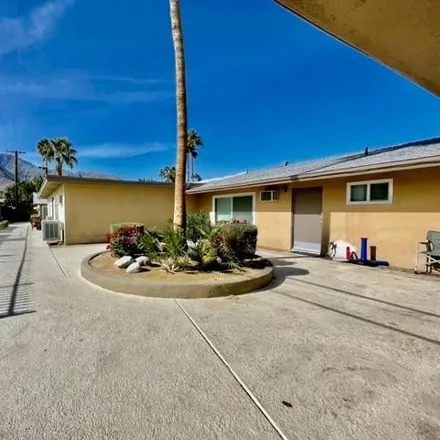 Image 4 - 685 E Vista Chino, Palm Springs, CA 92262, USA - Apartment for rent