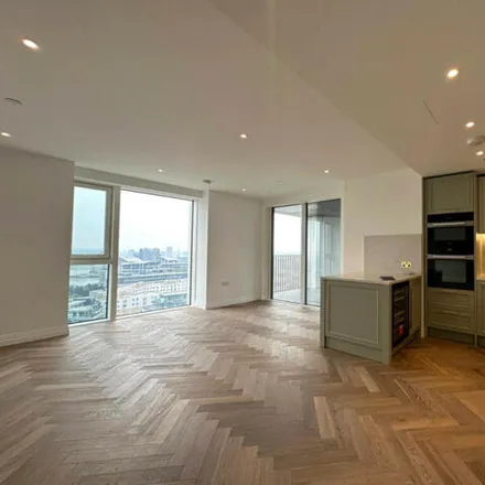 Image 1 - Imperial Wharf, Townmead Road, London, SW6 2ZH, United Kingdom - Room for rent
