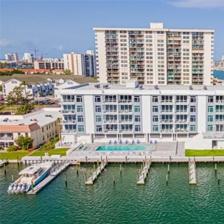 Buy this 3 bed condo on 379 Island Way in Clearwater, FL 33767