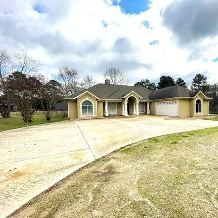 Buy this 3 bed house on 4393 New Hope Road in Lowndes County, MS 39702