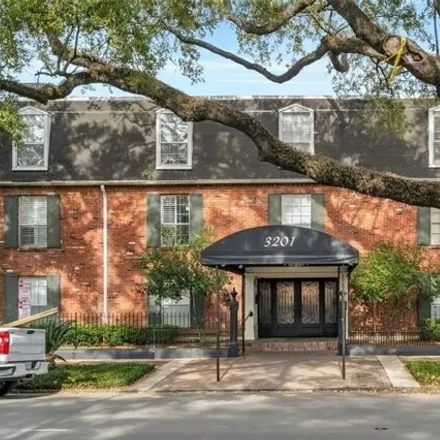 Buy this 1 bed condo on 3201 Saint Charles Avenue in New Orleans, LA 70115