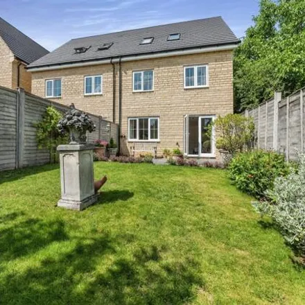 Buy this 4 bed duplex on Lytham Park in Oundle, PE8 4FB