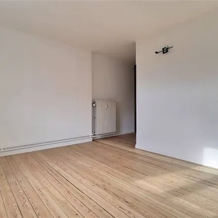 Image 2 - Rue Neuville 3, 5170 Profondeville, Belgium - Apartment for rent