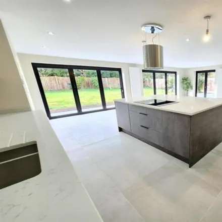 Image 2 - 9 Barshaw Gardens, Warrington, WA4 5FA, United Kingdom - House for sale