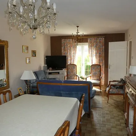 Rent this 3 bed apartment on 17 Rue de l’Eglise in 62190 Lillers, France