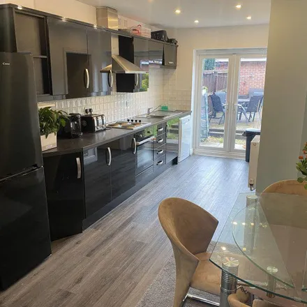 Rent this 3 bed apartment on Dallow Street in Burton-on-Trent, DE14 2HN