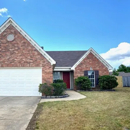 Rent this 3 bed house on 6399 Oak Circle West in Olive Branch, MS 38654