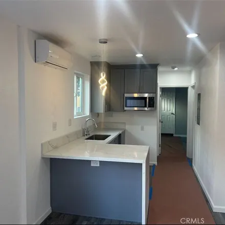 Image 2 - Beach Street, Los Angeles, CA 90002, USA - Apartment for rent