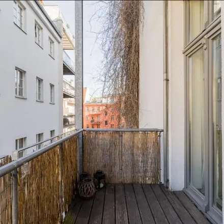 Image 3 - Ho Vang, Rosa-Luxemburg-Straße 17, 10178 Berlin, Germany - Apartment for rent