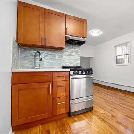 Image 4 - 28 Jane Street, New York, NY 10014, USA - House for rent