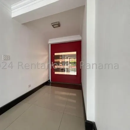 Buy this 3 bed house on Arrocha in Avenida 12 de Octubre, Pueblo Nuevo