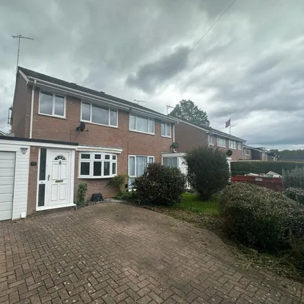 Rent this 3 bed duplex on 14 Gannet Close in Southampton, SO16 8ET