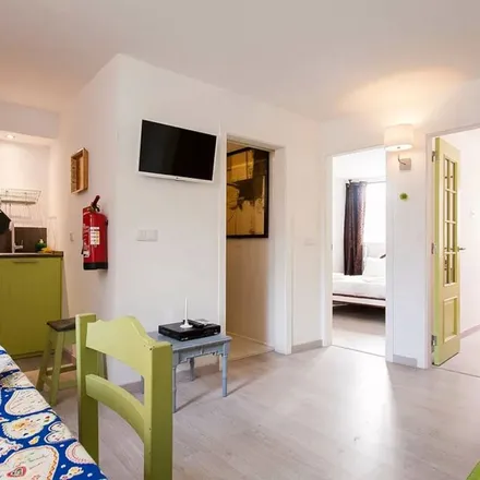 Rent this 3 bed apartment on Alfama Market in Calçada de São Vicente, 1100-216 Lisbon