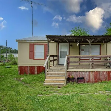Buy this studio apartment on 198 Kickapoo in Wood County, TX 75783