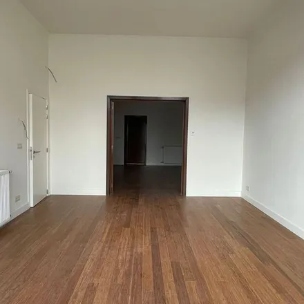 Rent this 3 bed apartment on Statiestraat 22 in 2018 Antwerp, Belgium