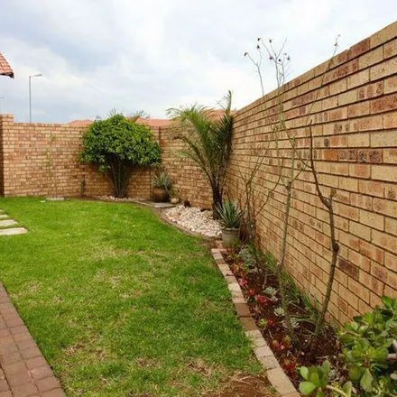 Rent this 3 bed apartment on Basson in Celtisdal, Gauteng