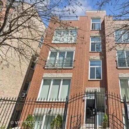 Buy this 3 bed condo on 1427-1429 North Paulina Street in Chicago, IL 60622