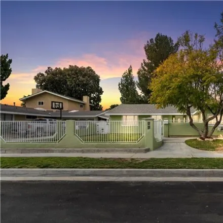 Buy this 4 bed house on 18879 Darter Drive in Santa Clarita, CA 91351