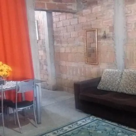 Buy this 2 bed house on Rua Marechal Deodoro in Vila Resende, Caçapava - SP
