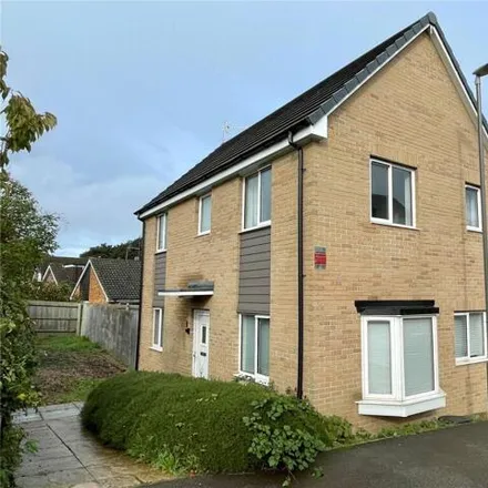 Buy this 3 bed house on Bunkers Crescent in Bletchley, MK3 6FP