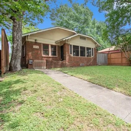 Buy this 2 bed house on 2312 Watson Street in Houston, TX 77009