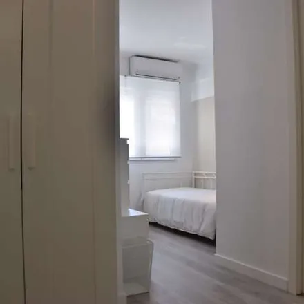 Rent this 5 bed apartment on Plaça de Sant Roc in 46100 Burjassot, Spain