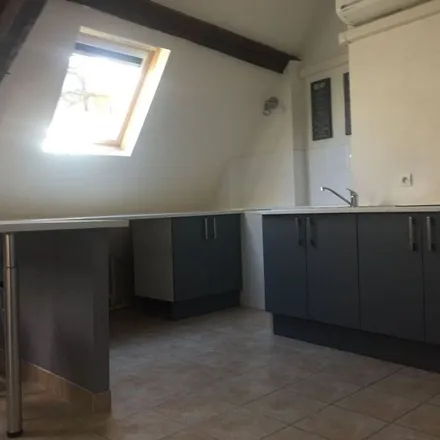 Rent this 2 bed apartment on 26 Rue Villevert in 86100 Châtellerault, France