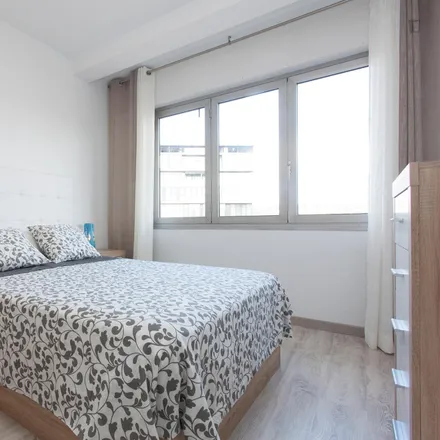 Rent this 3 bed apartment on Pub Gris in Passeig de Sant Antoni, 08001 Barcelona