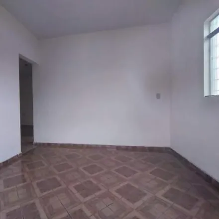 Rent this 3 bed house on Rua Souza Lima in Divinópolis - MG, 35500-000