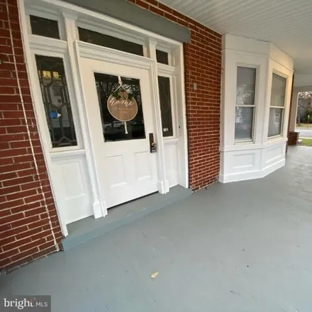 Image 3 - 836 Oak Hill Avenue, Hagerstown, MD 21742, USA - House for sale